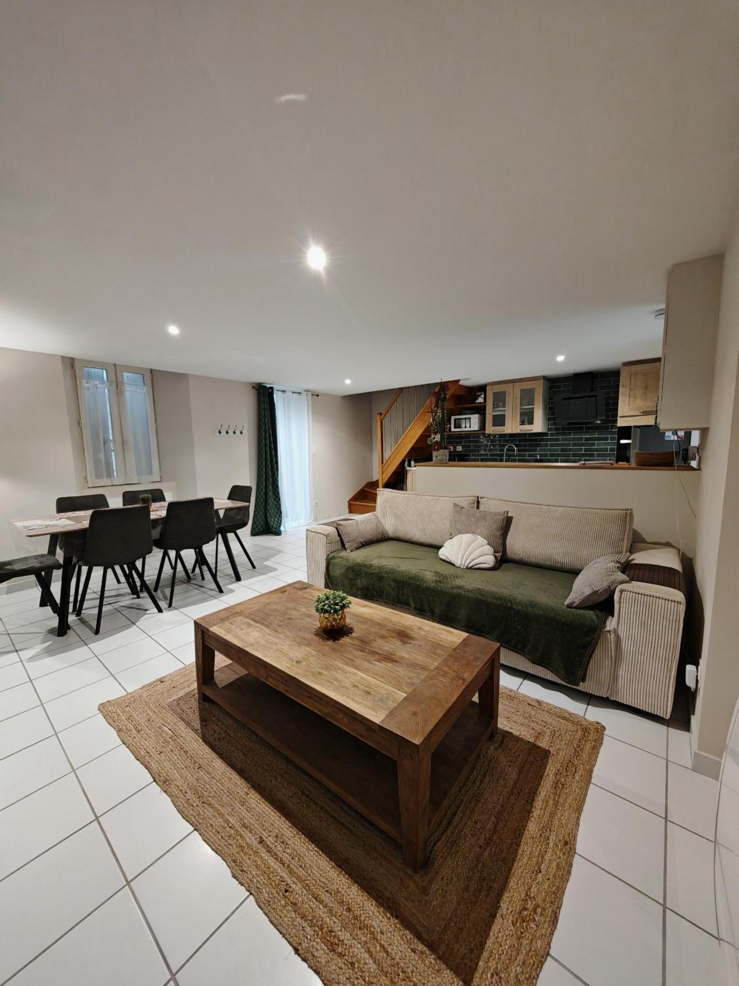 Jolie Maison Au 34 Centre-Ville Angulema Exterior foto